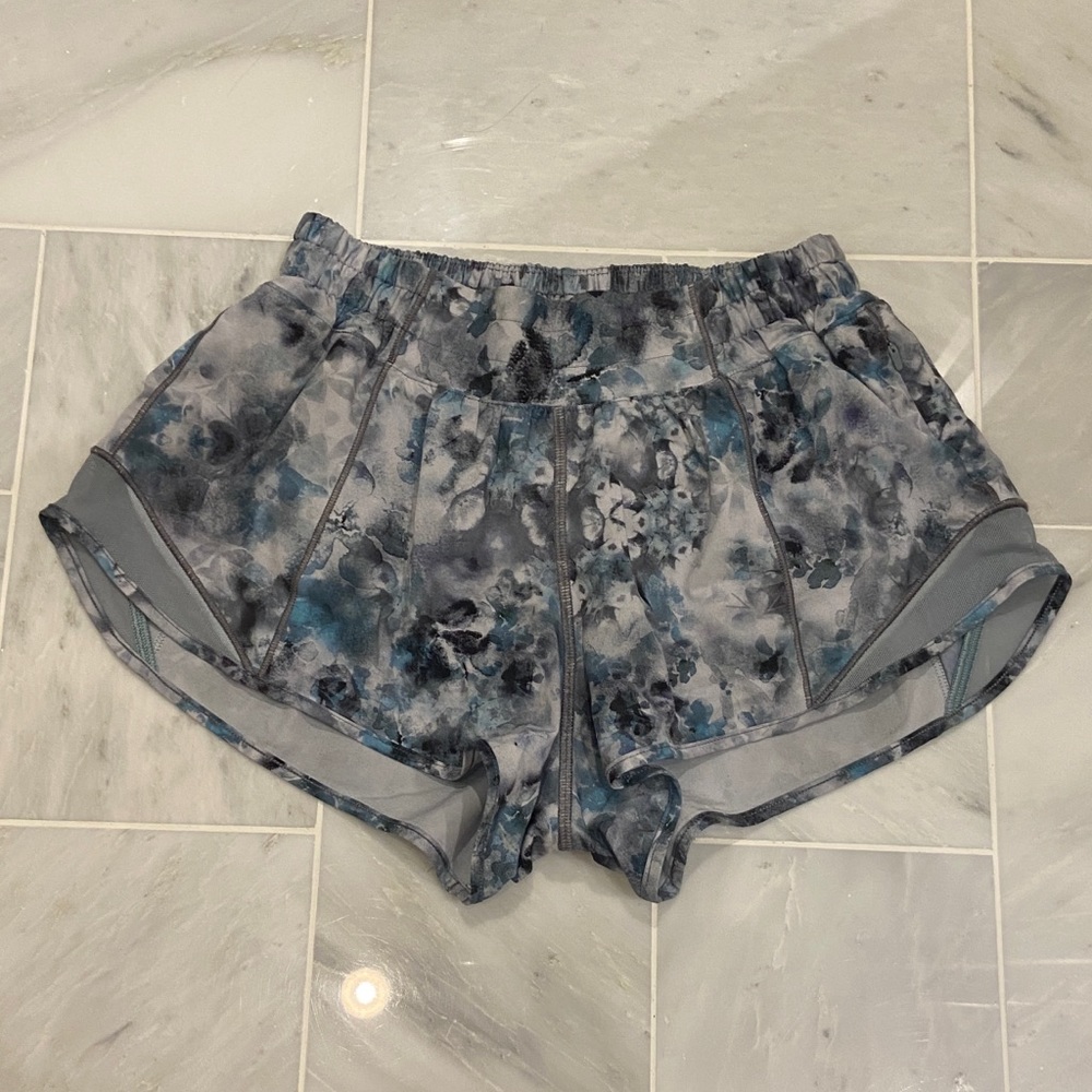 LULULEMON Hotty Hot Shorts